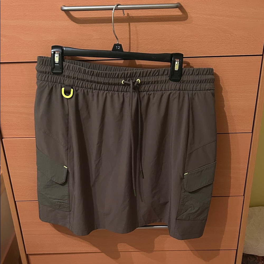 Olive Green T by Talbots Skort with Drawstring